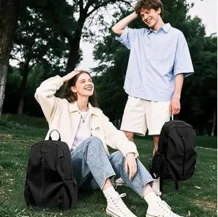 شنطة ظهر لاب سمايل 2001  خفيفة الوزن ومتعددة الجيوب بسعة كبيرة smile
